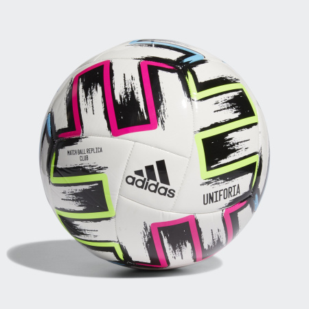 Futbolnyj_myach_Uniforia_Club_belyj_FH7356_01_standard